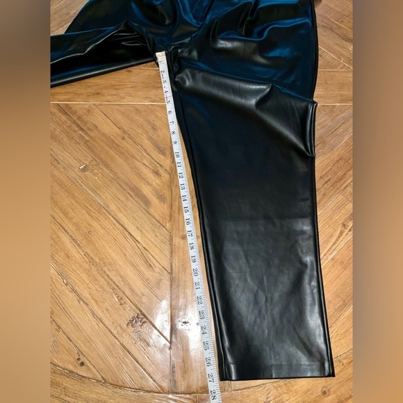 Ellen Tracy Pleated Faux Leather Black Pants - size XL - NWT - Classic & Comfy - Picture 8 of 13
